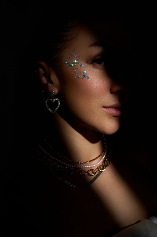 Jewelry That Shines Almost As Bright As You This NYE